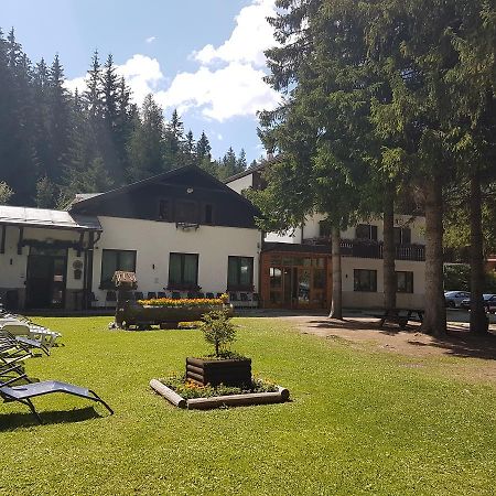 Casa Alpina Dobbiaco Hotel Exterior foto