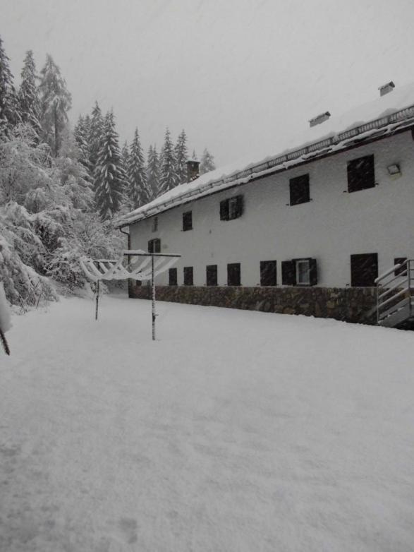 Casa Alpina Dobbiaco Hotel Exterior foto