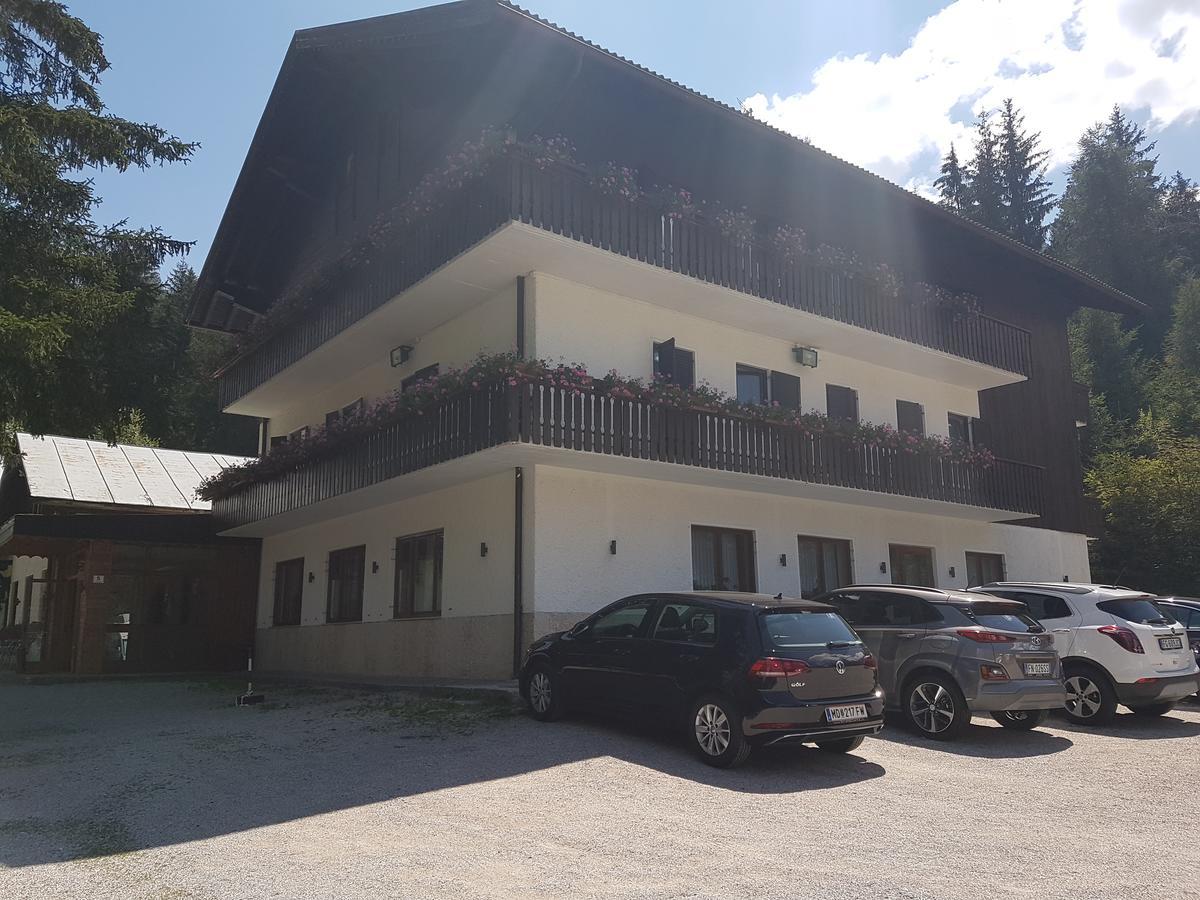 Casa Alpina Dobbiaco Hotel Exterior foto