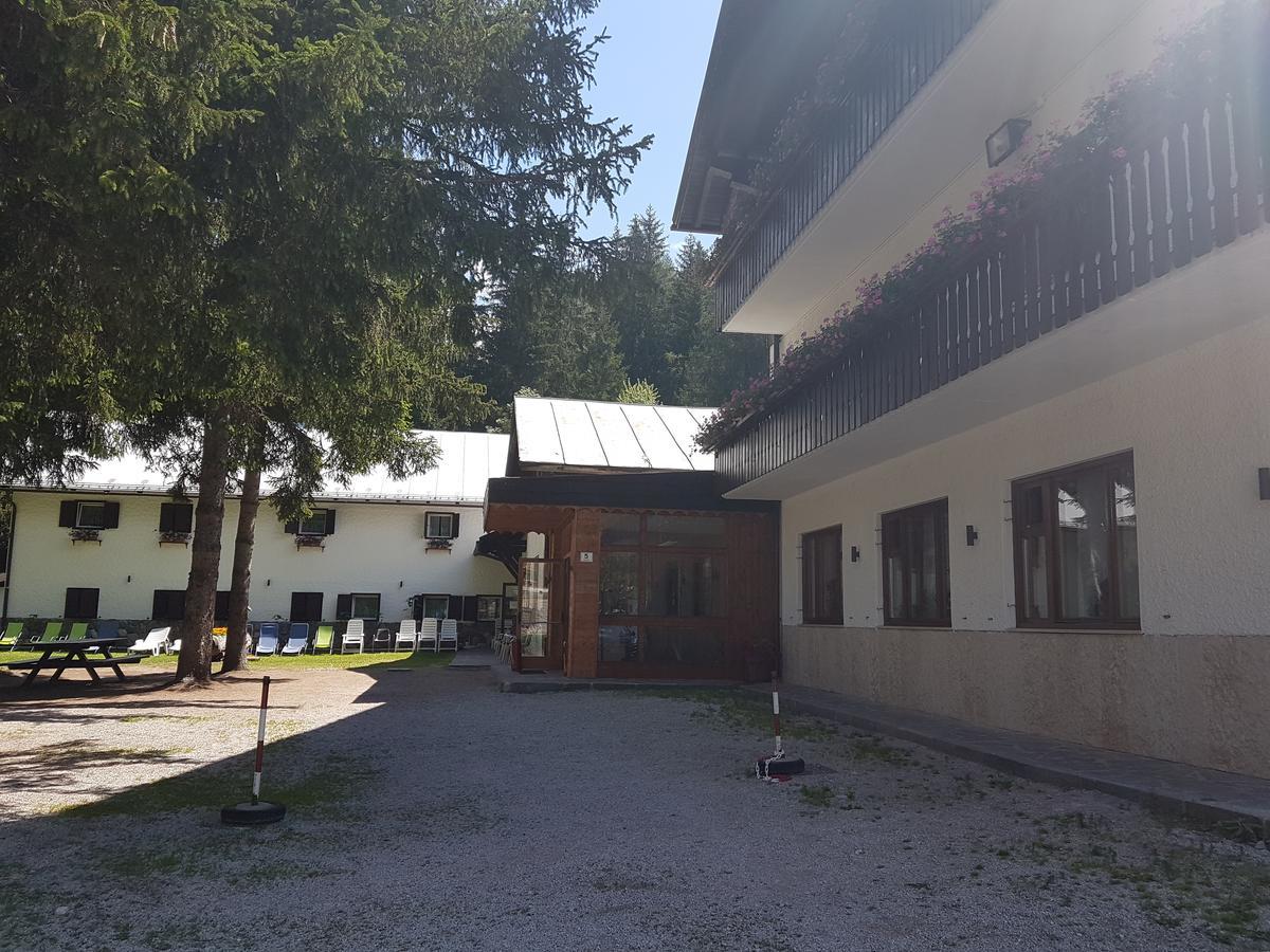 Casa Alpina Dobbiaco Hotel Exterior foto